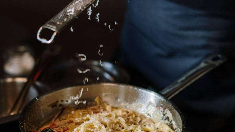 Comment bien choisir une sauteuse pour sa cuisine
